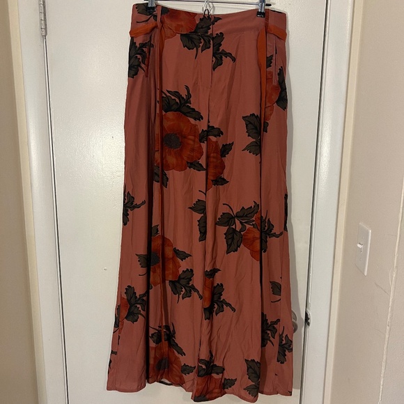 J. Peterman wide leg floral flowy pants - Picture 1 of 8